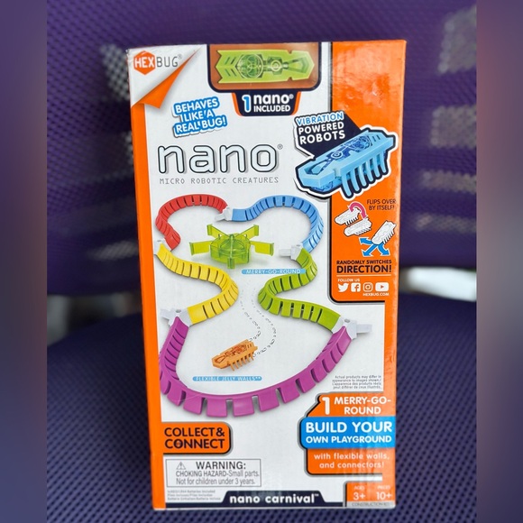 HEXBUG Carnival Build Your Own Playground Merry-Go-Round 10 pc  Kit - Picture 1 of 3